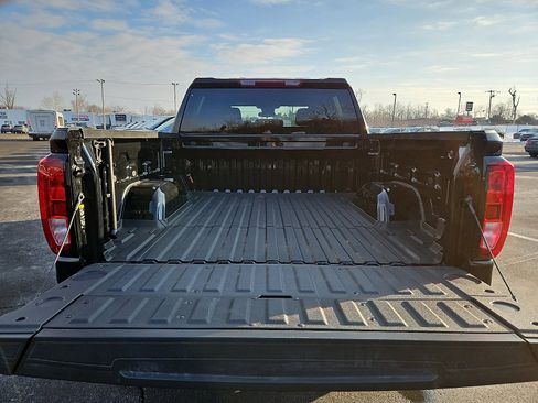 Certified 2025 GMC Sierra 1500 Elevation image 28