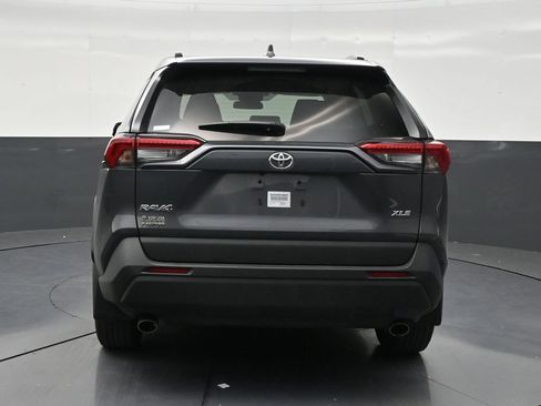 Used 2024 Toyota RAV4 XLE w/ Convenience Package FWD image 4