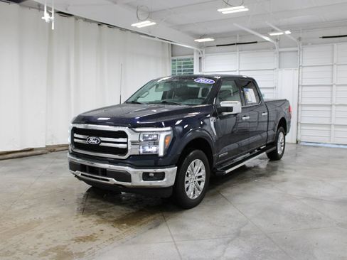 Used 2025 Ford F150 Lariat w/ Equipment Group 501A Mid AWD/4WD image 4