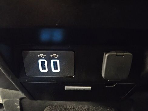 Used 2018 Ford F150 XLT w/ Equipment Group 302A Luxury image 38