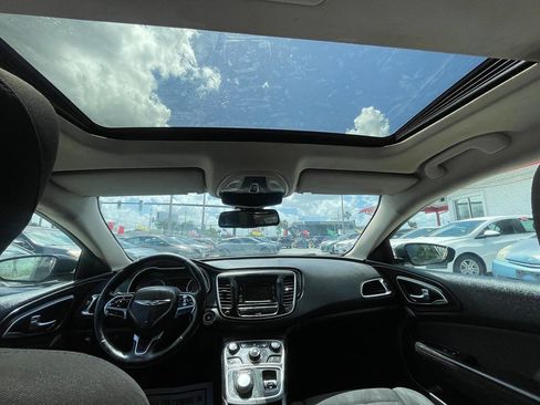 Used 2016 Chrysler 200 Limited w/ Anniversary Edition FWD image 11