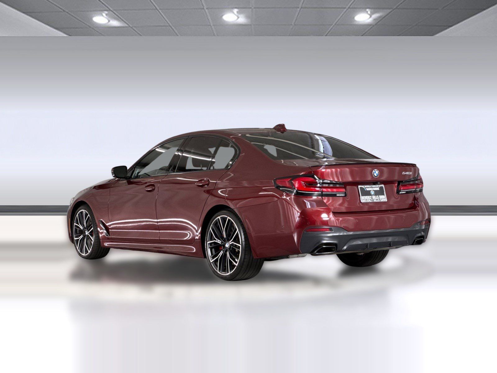 Used 2023 BMW 540i w/ M Sport Package RWD image 3