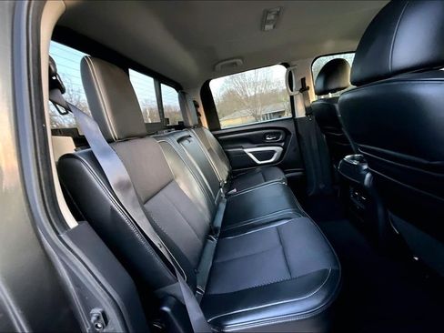 Used 2016 Nissan Titan SL image 26