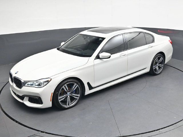 Used 2019 BMW 750i xDrive w/ Executive Package AWD/4WD image 30