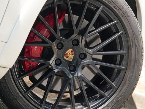 Used 2023 Porsche Cayenne GTS AWD/4WD image 67