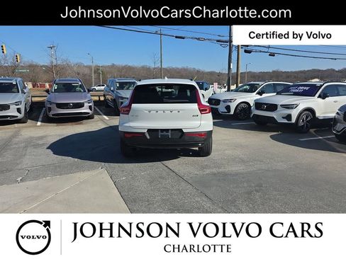 Certified 2025 Volvo XC40 B5 Plus image 14