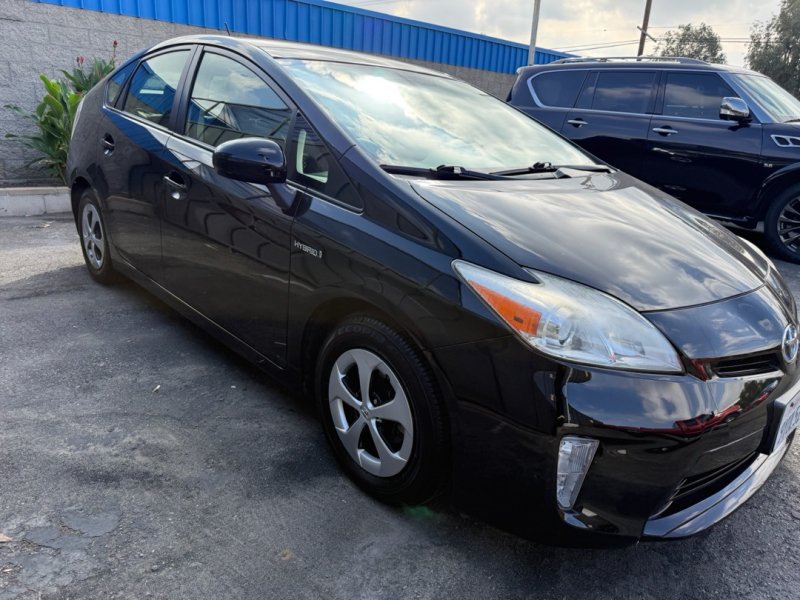 Used 2012 Toyota Prius Four w/ Deluxe Solar Roof Pkg FWD image 6