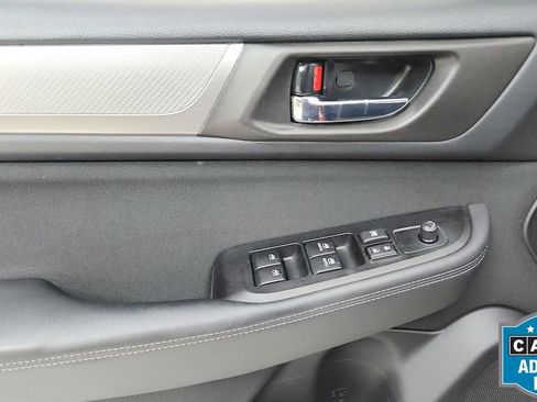 Used 2018 Subaru Outback 2.5i Premium image 33