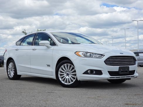 Used 2013 Ford Fusion Energi SE FWD image 2