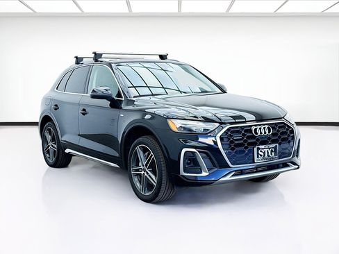 Used 2021 Audi Q5 e Premium Plus w/ Premium Plus Package image 3