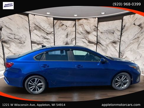Used 2022 Kia Forte LXS FWD image 7