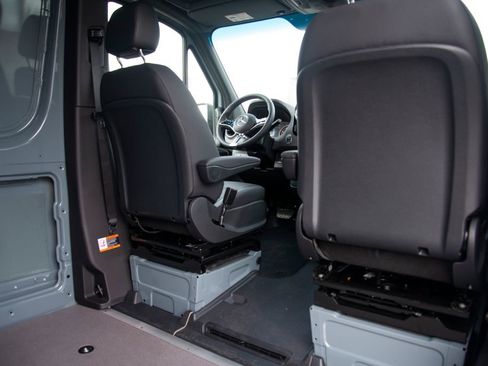 New 2025 Mercedes-Benz Sprinter 2500 image 20