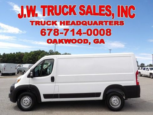 Used 2025 RAM ProMaster 3500 w/ Convenience Group FWD image 2