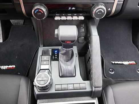 Used 2025 Toyota Tacoma TRD Off-Road image 8