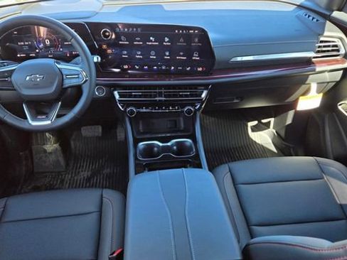 New 2026 Chevrolet Traverse Z71 w/ LPO, Floor Liner Package image 10