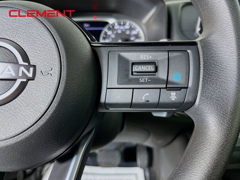 Used 2023 Nissan Rogue SV AWD/4WD image 17