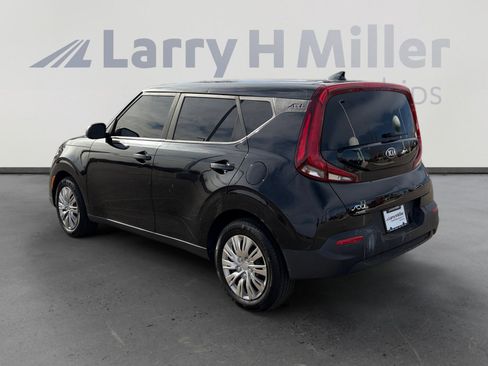 Used 2020 Kia Soul LX image 4