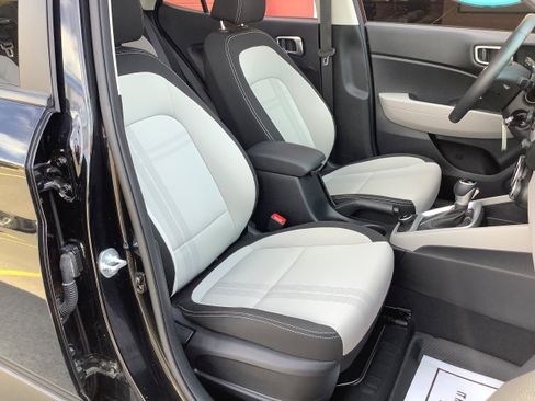 Used 2023 Hyundai Venue SEL w/ Cargo Package FWD image 15