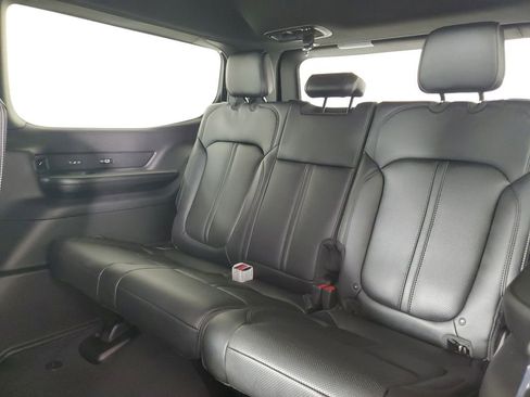 New 2026 Jeep Grand Wagoneer Limited image 13