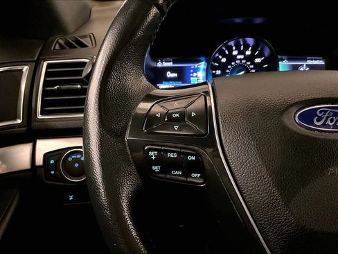 Used 2019 Ford Explorer Limited AWD/4WD image 18