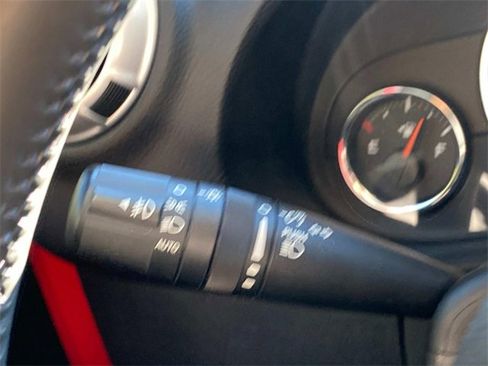 Used 2013 Jeep Wrangler Unlimited Sahara image 21