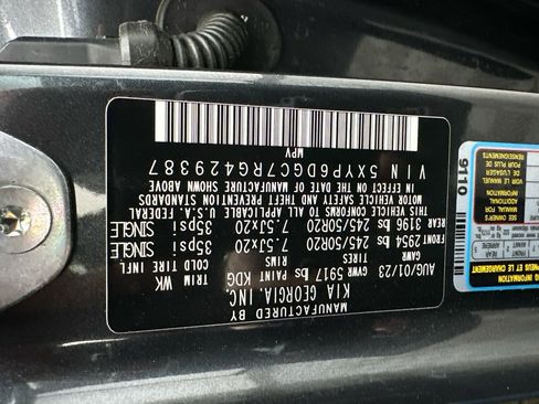 Used 2024 Kia Telluride S AWD/4WD image 32
