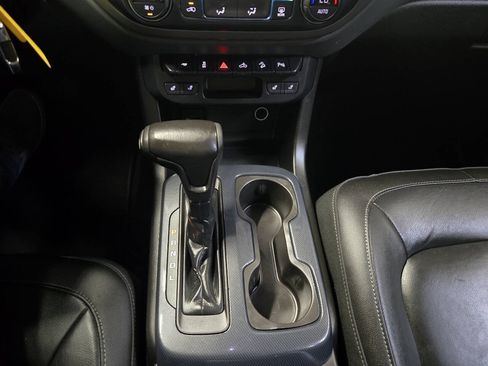Used 2019 Chevrolet Colorado Z71 AWD/4WD image 17
