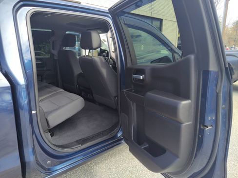 Used 2020 Chevrolet Silverado 1500 Custom w/ Custom Value Package AWD/4WD image 16