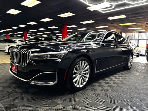 Used 2022 BMW 740i RWD image 7