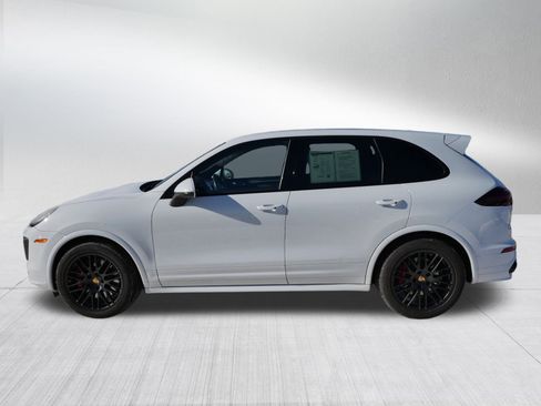 Used 2017 Porsche Cayenne GTS image 4