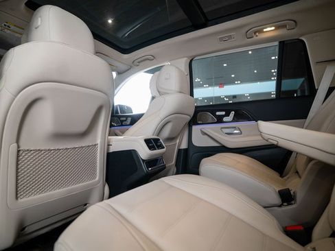 New 2026 Mercedes-Benz GLS 450 4MATIC image 30