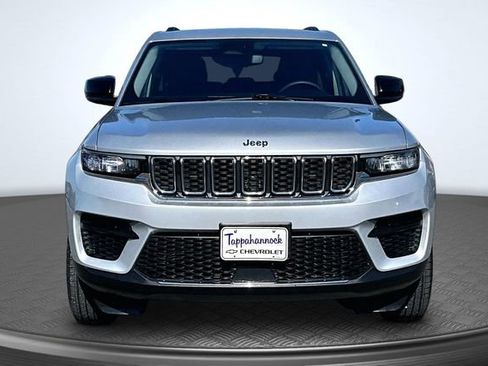 Used 2023 Jeep Grand Cherokee Laredo w/ Luxury Tech Group I image 2