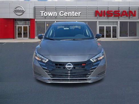 New 2025 Nissan Versa SR w/ Trunk Package FWD image 3