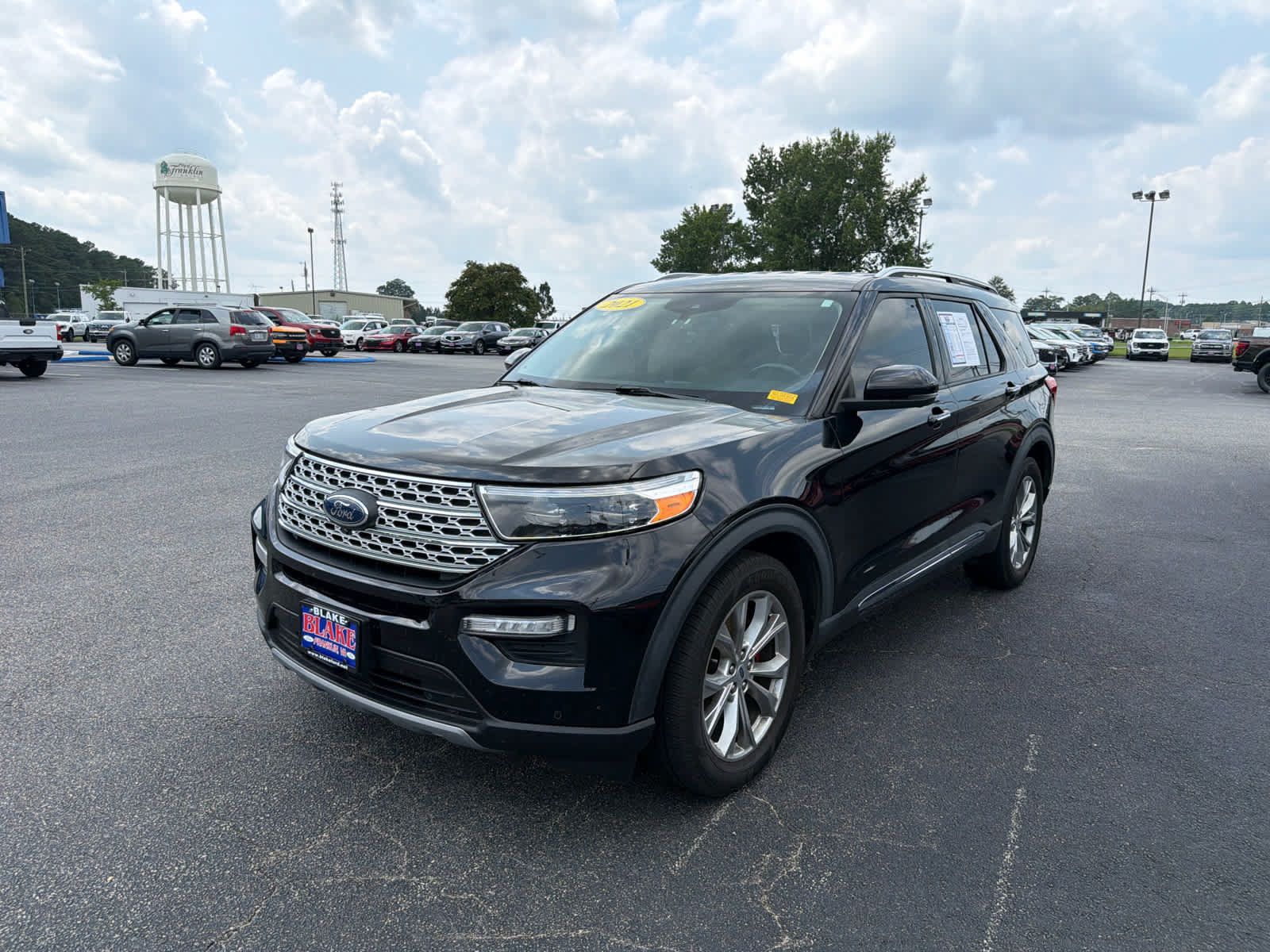 Used 2021 Ford Explorer Limited w/ Equipment Group 301A RWD image 7