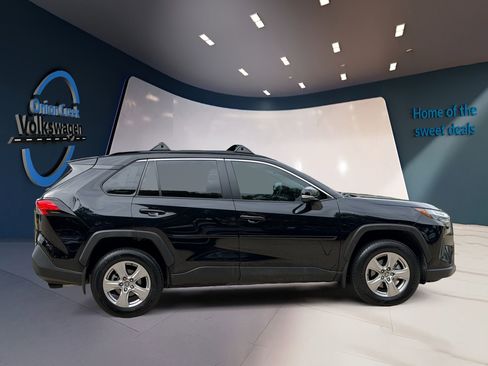 Used 2025 Toyota RAV4 XLE FWD image 4