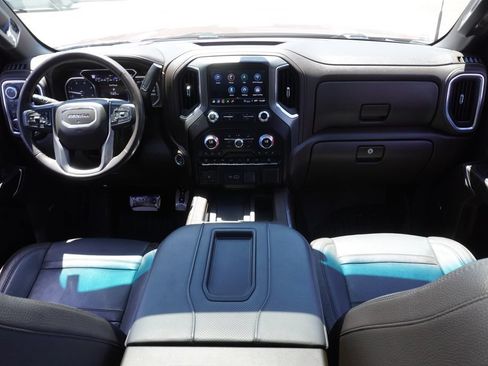 Used 2022 GMC Sierra 3500 Denali AWD/4WD image 12
