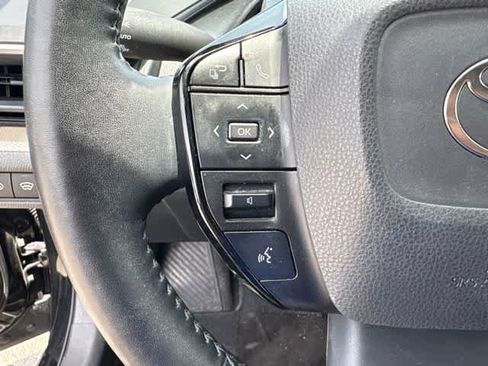 Used 2023 Toyota Prius XLE FWD image 12