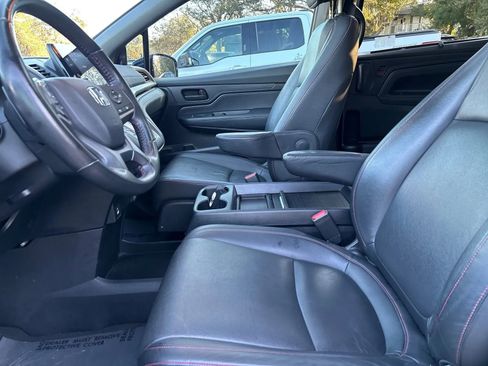 Used 2024 Honda Odyssey Sport image 10
