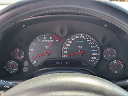 Used 1999 Chevrolet Corvette Coupe w/ Memory Pkg image 22