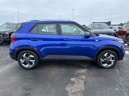 New 2026 Hyundai Venue SEL image 2