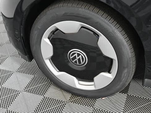 New 2025 Volkswagen ID. Buzz Pro S RWD image 29