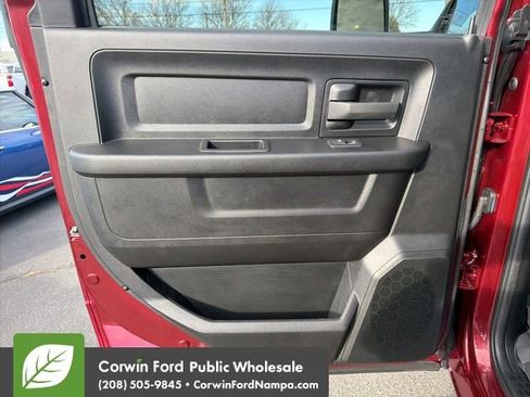 Used 2024 RAM 2500 Tradesman w/ Chrome Appearance Group image 29