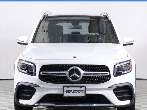 Used 2022 Mercedes-Benz GLB 250 4MATIC image 2