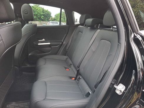 Used 2026 Mercedes-Benz GLA 250 4MATIC image 8