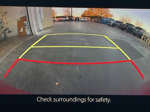 Used 2021 MAZDA MAZDA3 s image 9