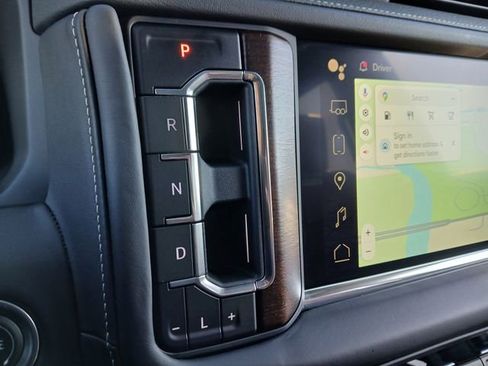 Certified 2024 GMC Yukon Denali Ultimate AWD/4WD image 29