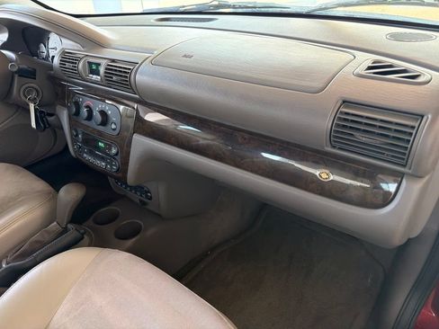 Used 2004 Chrysler Sebring Limited FWD image 24
