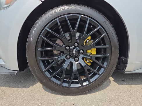 Used 2016 Ford Mustang Coupe RWD image 13