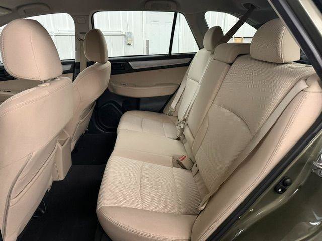 Used 2019 Subaru Outback 2.5i AWD/4WD image 10