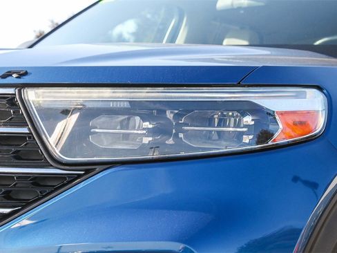 Used 2020 Ford Explorer XLT w/ Equipment Group 202A image 4